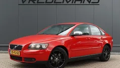 Rood Gebruikt 2006 Volvo S40 Sedan | € 2.250 (Eerlijke prijs)