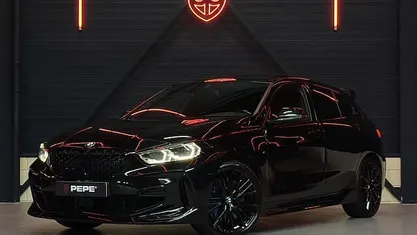 Zwart (metallic) Gebruikt 2022 BMW 120 M Sport Hatchback | € 30.940 (Goede deal)