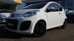 Wit Gebruikt 2013 Citroën C1 SELECTION Hatchback | € 3.888 (Eerlijke prijs)