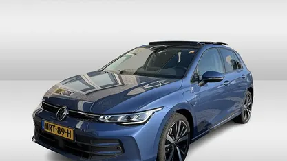 Occasion VW Golf VIII Edition 204 PK (150 kW) 2025 Blauw Hatchback
