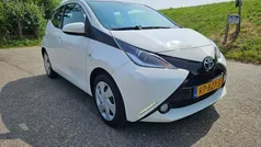 Gebruikt 2018 Toyota Aygo X-play Hatchback | € 6.999 (Eerlijke prijs)