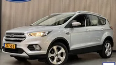 Grijs Gebruikt 2019 Ford Kuga Titanium SUV | € 18.900 (Eerlijke prijs)