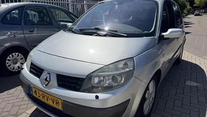 Occasion Renault Scénic II 135 PK (99 kW) 2005 Grijs MPV