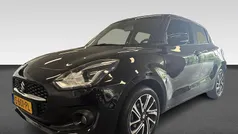 Zwart Gebruikt 2023 Suzuki Swift Style Hatchback | € 18.425 (Eerlijke prijs)