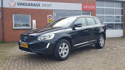 Zwart Gebruikt 2014 Volvo XC60 Summum SUV | € 15.450 (Eerlijke prijs)