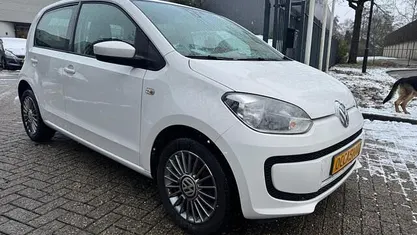 Wit Gebruikt 2016 VW up! high up! Hatchback | € 6.849 (Goede deal)