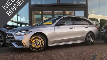 Grijs Occasion 2023 Mercedes C300 Business Stationwagen | € 43.950 (Eerlijke prijs)