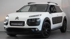 Wit (metallic) Gebruikt 2017 Citroën C4 Cactus PureTech Hatchback | € 7.850 (Eerlijke prijs)