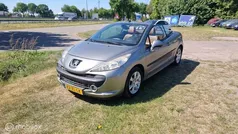 Grijs Gebruikt 2008 Peugeot 207 CC Roland Garros Cabriolet | € 2.500 (Eerlijke prijs)