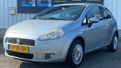 Occasion Fiat Grande Punto Dynamic 78 PK (57 kW) 2008 Grijs Hatchback