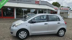 Grijs Gebruikt 2009 Toyota Yaris Hatchback | € 5.750 (Eerlijke prijs)