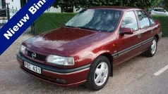 Rood, metallic lak Gebruikt 1995 Opel Vectra Sedan | € 7.750