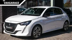 Wit Gebruikt 2024 Peugeot 208 Allure Hatchback | € 22.950 (Eerlijke prijs)