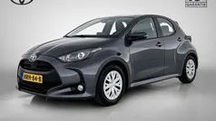 Grijs Gebruikt 2024 Toyota Yaris Hybrid Active Hatchback | € 23.950 (Eerlijke prijs)
