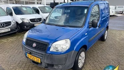 Occasion Fiat Doblò 84 PK (61 kW) 2010 Blauw MPV