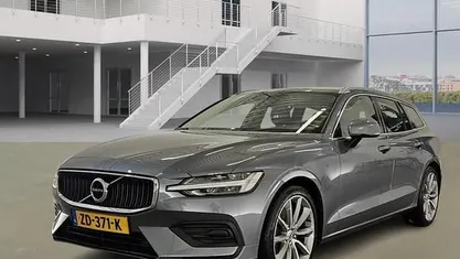 Gebruikt 2018 Volvo V60 Momentum Stationwagen | € 29.899 (Eerlijke prijs)