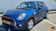 Blauw Gebruikt 2015 Mini Cooper Business Hatchback | € 8.999 (Super prijs)