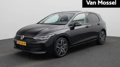 Zwart Gebruikt 2025 VW Golf VIII Edition Hatchback | € 32.900 (Eerlijke prijs)