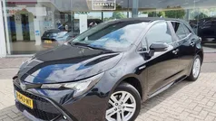 Zwart Gebruikt 2021 Toyota Corolla Active Hatchback | € 19.495 (Eerlijke prijs)