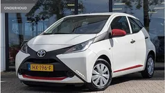 Wit Gebruikt 2016 Toyota Aygo Hatchback | € 8.995 (Eerlijke prijs)