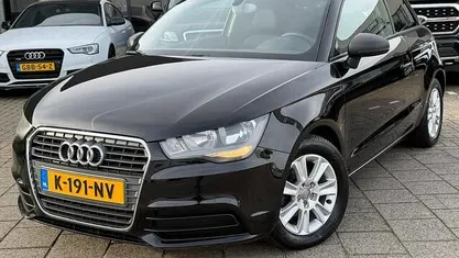 Zwart Occasion 2011 Audi A1 Attraction Hatchback | € 5.950 (Eerlijke prijs)