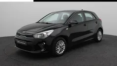 Zwart Gebruikt 2020 Kia Rio Hatchback | € 14.940 (Eerlijke prijs)