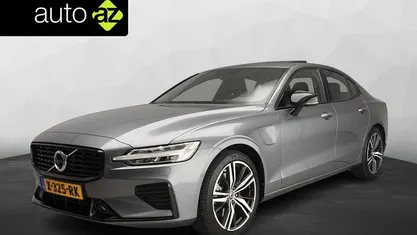 Grijs Gebruikt 2020 Volvo S60 R-Design Sedan | € 32.900 (Eerlijke prijs)