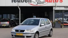 Grijs Gebruikt 2001 VW Polo Comfortline Hatchback | € 1.485 (Eerlijke prijs)