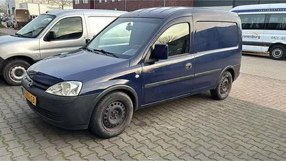 Gebruikt 2009 Opel Combo Comfort Sedan | € 2.499 (Goede deal)