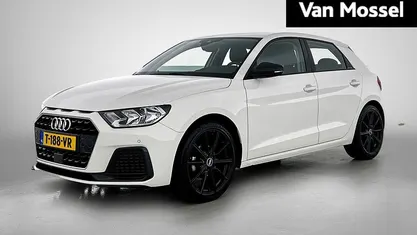 Wit Gebruikt 2022 Audi A1 Sportback Advanced Plus Hatchback | € 23.900 (Eerlijke prijs)