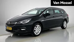 Zwart Gebruikt 2018 Opel Astra Edition Stationwagen | € 12.435 (Eerlijke prijs)
