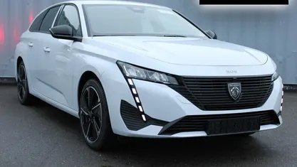 Overig Nieuw 2025 Peugeot e-308 Style Hatchback | € 35.941 (Eerlijke prijs)