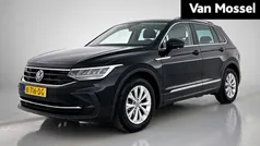 Zwart Gebruikt 2020 VW Tiguan Business SUV | € 27.900 (Eerlijke prijs)