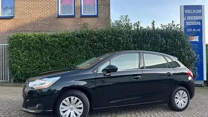 Zwart (metallic) Occasion 2014 Citroën C4 Hatchback | € 4.950 (Super prijs)