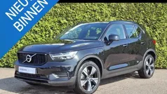 Zwart, metallic lak Gebruikt 2022 Volvo XC40 R-Design SUV | € 33.940 (Super prijs)