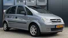 Grijs Gebruikt 2004 Opel Meriva Essentia MPV | € 1.699 (Eerlijke prijs)