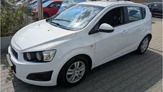 Wit Gebruikt 2011 Chevrolet Aveo LT Hatchback | € 2.950 (Eerlijke prijs)