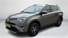 Bruin Gebruikt 2016 Toyota RAV4 Style SUV | € 22.900 (Iets duurder)