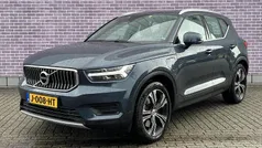 Blauw Gebruikt 2020 Volvo XC40 Inscription SUV | € 33.694 (Eerlijke prijs)