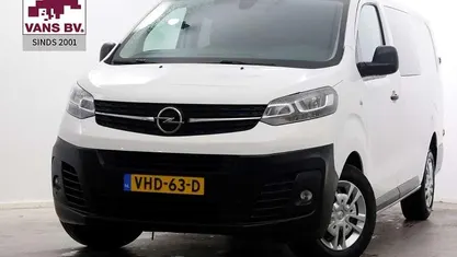 Wit Occasion 2020 Opel Vivaro Edition MPV | € 21.950 (Goede deal)