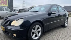 Zwart Gebruikt 2005 Mercedes C200 Avantgarde Sedan | € 4.899 (Eerlijke prijs)