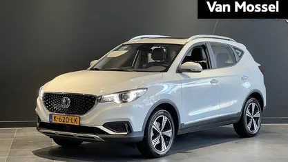 Wit Gebruikt 2020 MG ZS Luxury Sedan | € 13.444 (Eerlijke prijs)