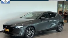 Gebruikt 2023 Mazda 3 Luxury Hatchback | € 24.950 (Eerlijke prijs)