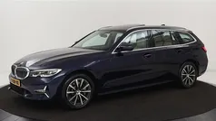 Blauw Gebruikt 2020 BMW 330 Luxury Line Stationwagen | € 25.900 (Eerlijke prijs)