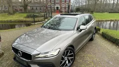 Bruin, metallic lak Gebruikt 2019 Volvo V60 Stationwagen | € 25.944 (Super prijs)
