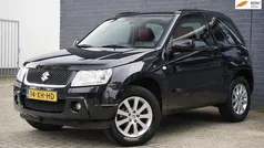 Zwart, metallic lak Gebruikt 2007 Suzuki Grand Vitara Exclusive SUV | € 6.950 (Eerlijke prijs)