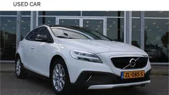 Wit Gebruikt 2019 Volvo V40 CC Stationwagen | € 18.900 (Eerlijke prijs)