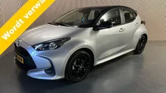 Grijs Gebruikt 2023 Toyota Yaris Active Hatchback | € 20.950 (Eerlijke prijs)