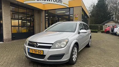 Grijs Gebruikt 2006 Opel Astra Edition Stationwagen | € 1.649 (Eerlijke prijs)