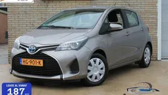 Bruin Gebruikt 2015 Toyota Yaris Hatchback | € 11.370 (Goede deal)